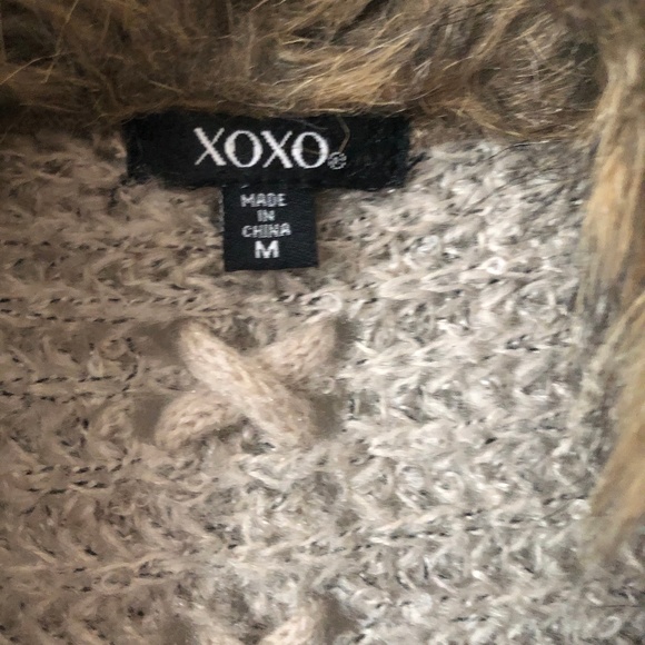 XOXO FAUX FUR CARDIGAN - Picture 4 of 4